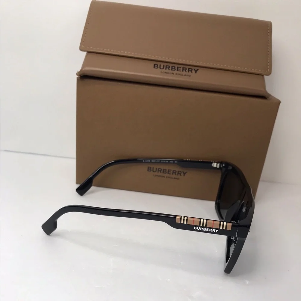 Burberry Camron Grey Rectangular Men's Sunglasses BE4318 300187 51.